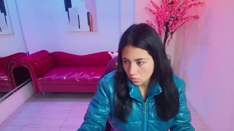 Snapshot of leia_queens chatting on February 26, 11:11 am Leia. online show from February 26, 11:11 am