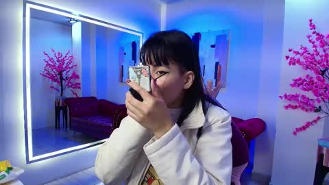 Leia.  online show from October 17, 12:31 pm