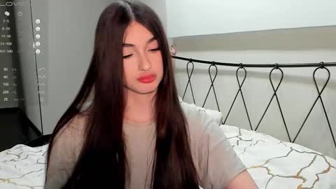 Snapshot of leila_4ever chatting on March 12, 7:36 pm Leila online show from March 12, 7:36 pm