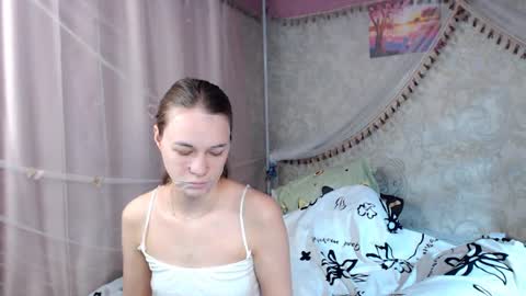 leila_bambi_ online show from May 22, 4:47 pm