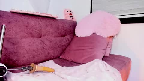 Leila online show from January 5, 5:27 pm