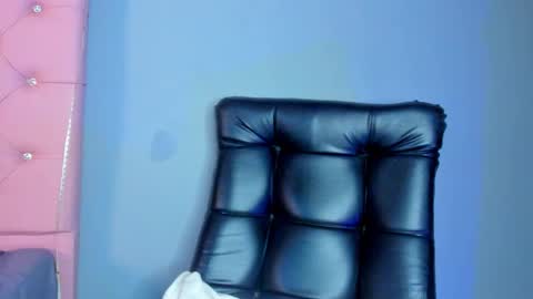 leilaangels online show from September 13, 10:45 pm