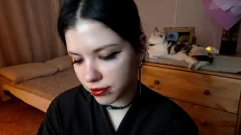 Mia online show from April 22, 2:46 pm