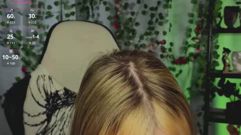 Leila online show from February 11, 3:38 pm