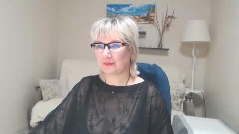 Leila Kinky online show from February 10, 11:15 am