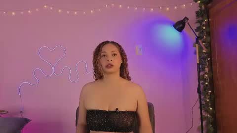 leilapom online show from July 27, 3:04 am