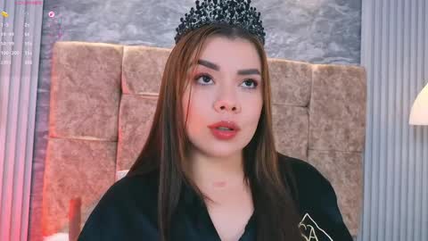 leilapons online show from April 8, 7:50 pm