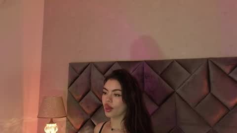 Leizathompson online show from March 16, 4:00 pm