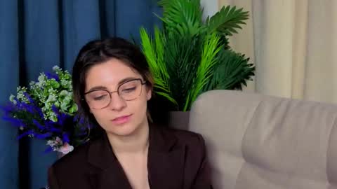 Alexandria online show from November 7, 8:33 pm