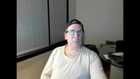 Snapshot of leland_allen chatting on December 30, 5:48 am Leland Allen online show from December 30, 5:48 am