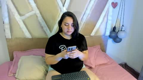 lele_699 online show from March 31, 5:24 pm