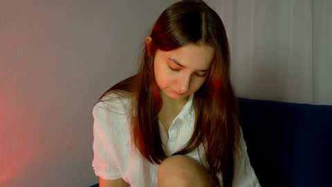 Lelia online show from October 19, 2:33 pm