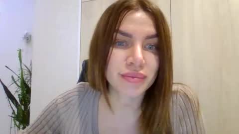 lena6122000 online show from October 24, 8:53 pm