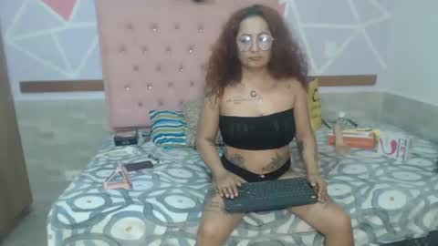 Snapshot of lena_lawson chatting on December 10, 7:58 am lena_lawson online show from December 10, 7:58 am