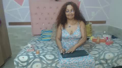 Snapshot of lena_lawson chatting on December 12, 7:59 pm lena_lawson online show from December 12, 7:59 pm