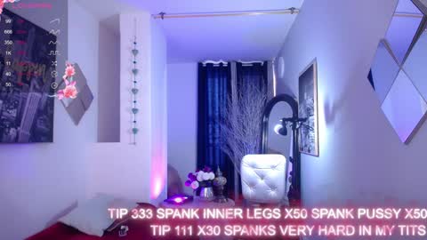 Lena LOOK MY AMAZON LIST ON MY BIO online show from February 6, 6:24 pm