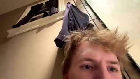 lenewton2004 online show from January 12, 11:36 pm