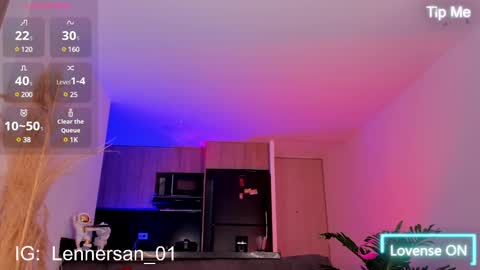 Snapshot of lennercollins_ chatting on January 31, 10:10 pm Lenner INDEPENDENT MODEL online show from January 31, 10:10 pm