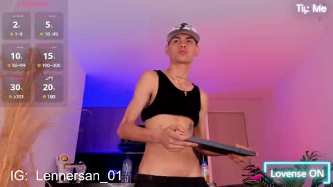 Snapshot of lennercollins_ chatting on February 3, 8:24 am Lenner INDEPENDENT MODEL online show from February 3, 8:24 am