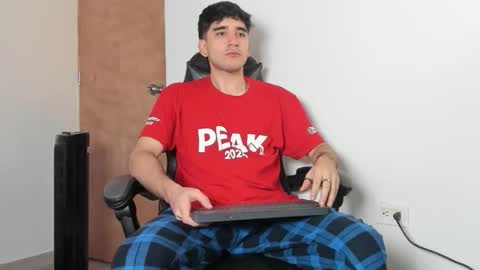 Leo Jones online show from December 18, 2:34 pm