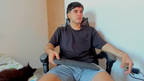 Leo Jones online show from January 14, 3:04 pm