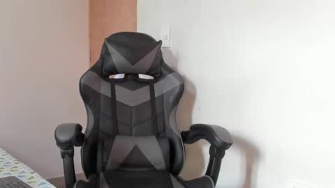 Leo Jones online show from December 26, 3:31 pm