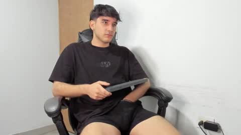 Leo Jones online show from October 28, 8:37 am