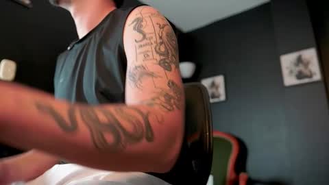 Leo online show from January 14, 7:22 pm