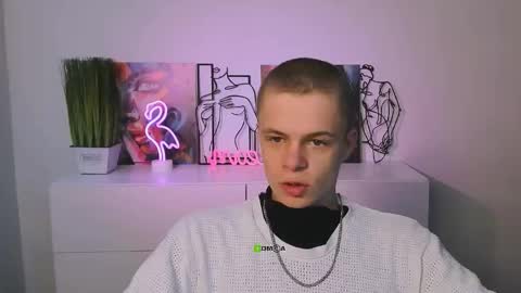 leo_valor online show from December 5, 10:47 am