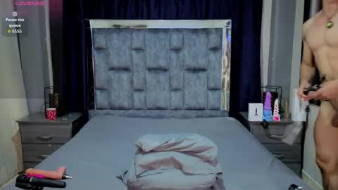 leomonnroe online show from May 22, 9:43 pm