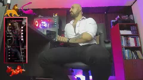 Leon online show from September 15, 10:00 pm