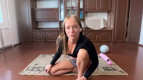 Emma online show from July 13, 2:42 pm