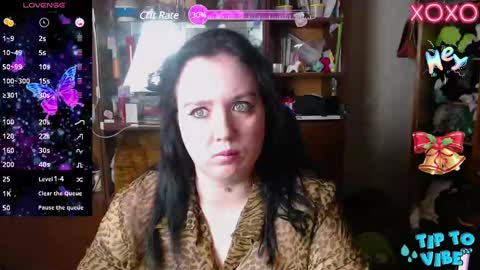 Snapshot of leona_harrison chatting on December 12, 10:34 am Leona Harrison online show from December 12, 10:34 am