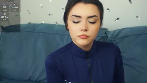 Mia online show from September 30, 7:52 am