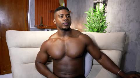 Leandro jones online show from October 18, 3:05 pm