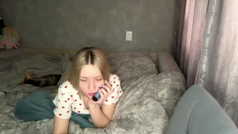 Eva online show from May 6, 7:03 am