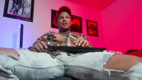 Lenardo jaramillo online show from October 16, 10:37 am