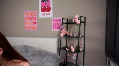 leontinecurly online show from October 23, 7:48 pm