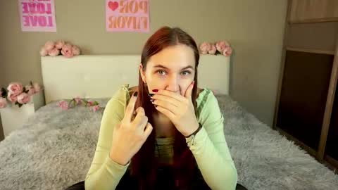 leontinecurly online show from October 29, 8:42 pm