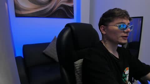 Leo  online show from March 3, 4:08 am