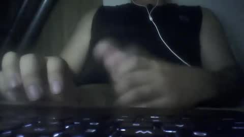 Snapshot of leoonel_95 chatting on September 12, 5:42 am leoonel_95 online show from September 12, 5:42 am