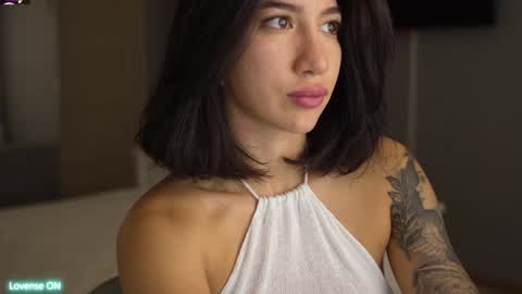 Snapshot of leoramallis chatting on December 2, 3:31 pm Leora online show from December 2, 3:31 pm