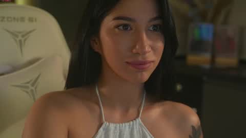 Leora online show from October 18, 5:28 pm