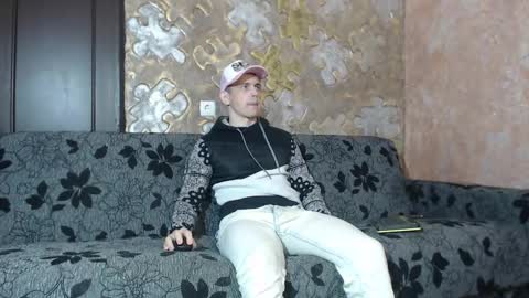 leoroman online show from October 25, 10:36 am