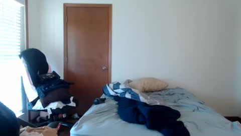 leroy_lew online show from May 31, 9:27 pm