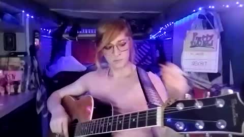 LesleyGumGrass- The Boring Trans girl online show from March 8, 5:28 am
