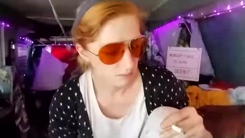 LesleyGumGrass- The Boring Trans girl online show from February 22, 5:24 pm