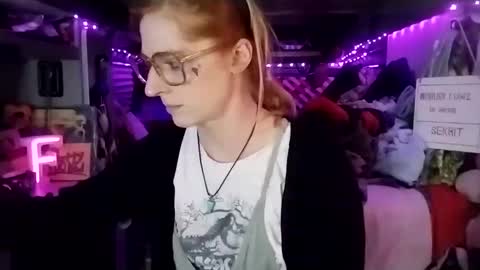 LesleyGumGrass- The Boring Trans girl online show from February 27, 12:46 am