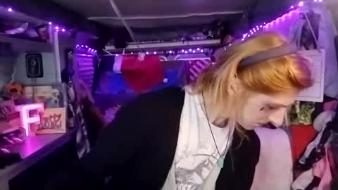 LesleyGumGrass- The Boring Trans girl online show from February 26, 9:31 pm