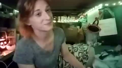 LesleyGumGrass- The Boring Trans girl online show from November 7, 9:12 am